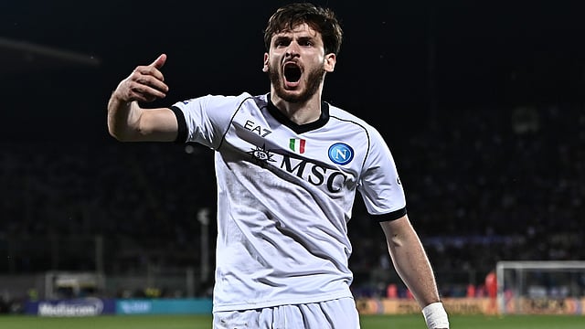 Khvicha Kvaratskhelia Wants To 'Make Napoli Fans Happy' Amid PSG Interest