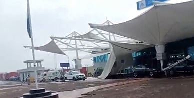 X/@PTI_News : Rajkot Airport canopy collapse |
