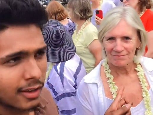 X/Screengrab  : Jaipur Man Assigns ‘Price Tags’ To Women Tourists |