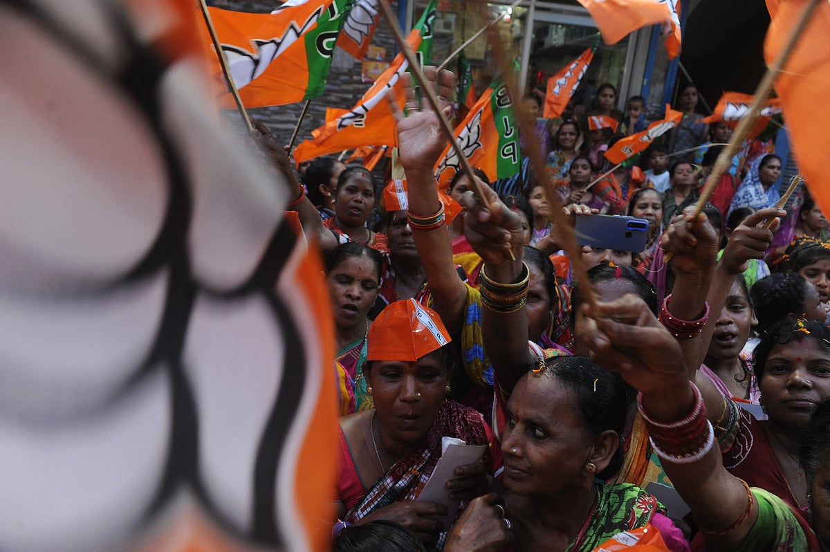 Photo: Sandipan Chatterjee : BJP supporter during the public meeting of Debendra Pradhan in Sambalpur,Orissa 