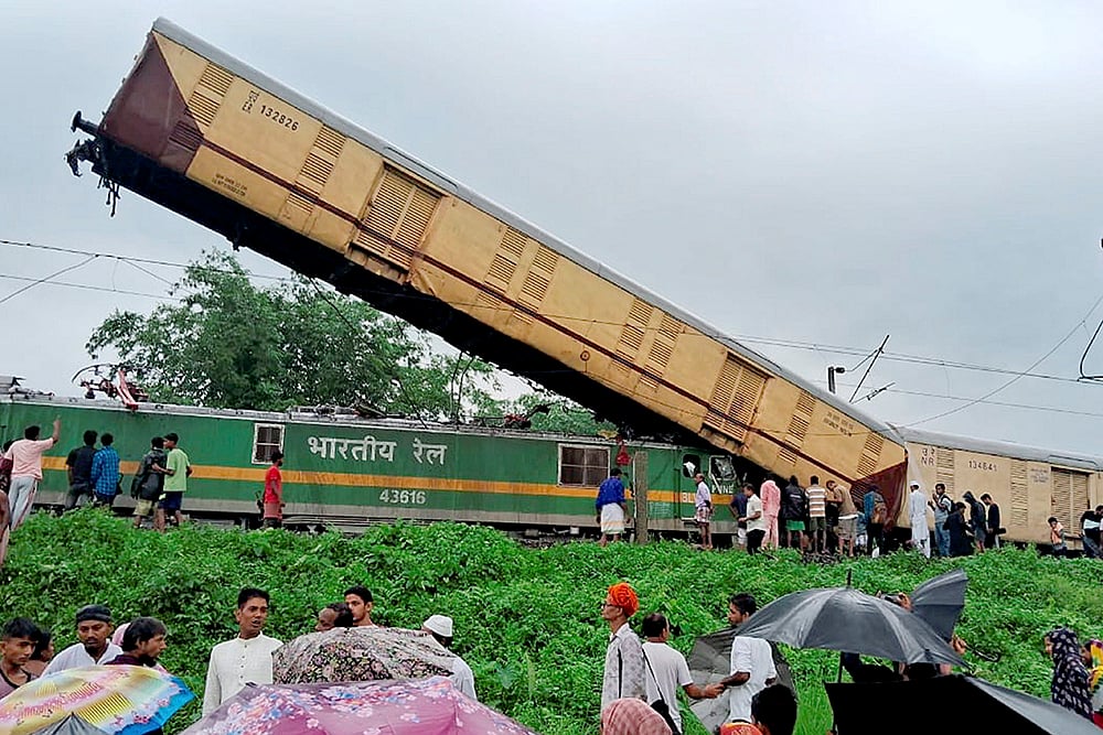 Train accident in WB - | Photo: PTI