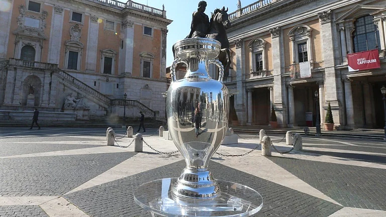 The UEFA Euro Trophy. - X/Azzurri_En
