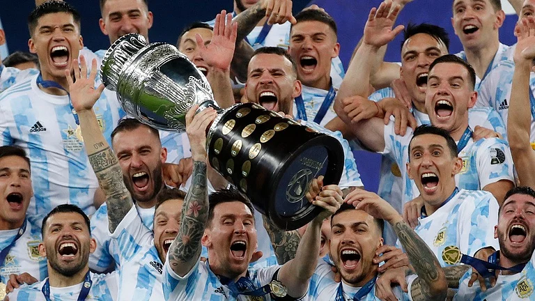 File photo of Argentina lifting the 2021 Copa America title after defeating Brazil in the final. - AP/Bruna Pardo