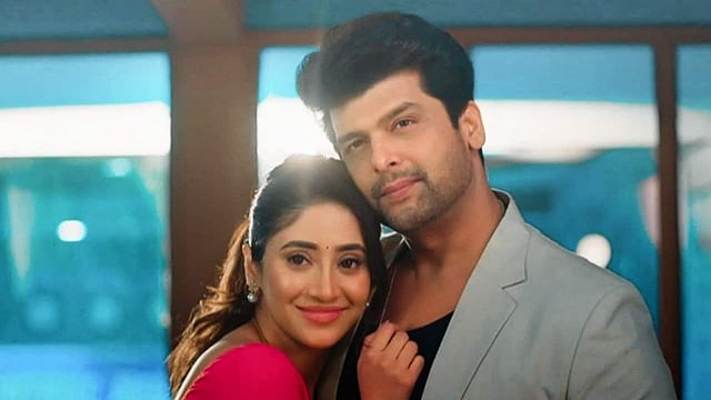 Kushal Tandon, Shivangi Joshi Spark Dating Rumours Again As The Former Kisses His 'Barsatein' Co-Star In New Video