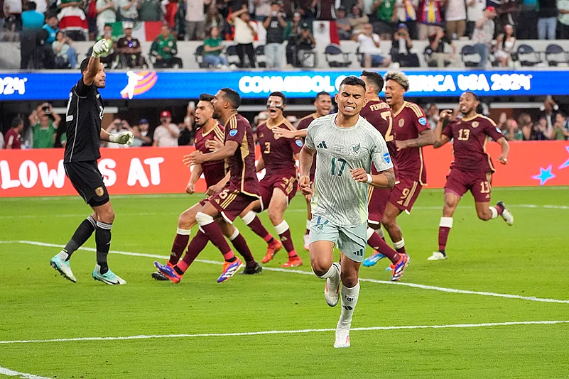 CONMEBOL 2024 Copa America Soccer Venezuela vs Mexico Photos_3