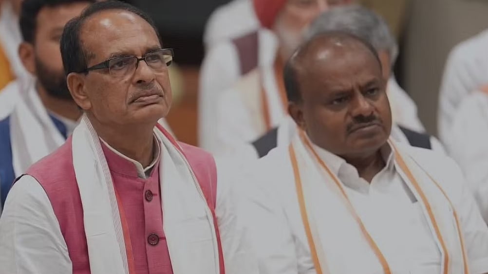 PTI : JD(S) leader H D Kumaraswamy  and Shivraj Singh Chauhan |