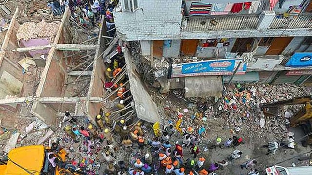 3 Labourers Feared Trapped As Wall Collapses In Southwest Delhi's Vasant Vihar