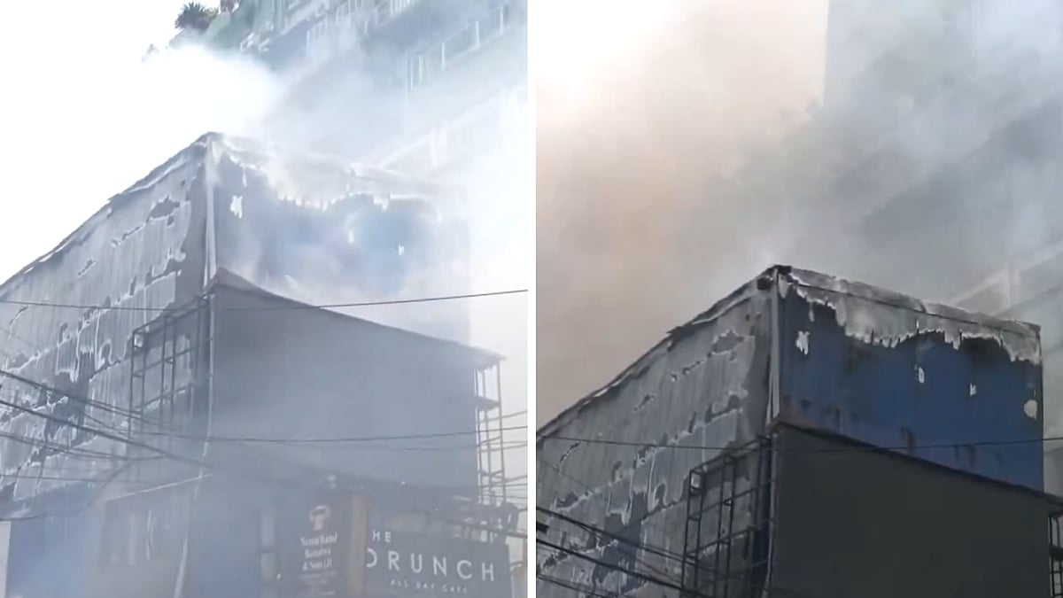 X/ANI  : Massive Fire Breaks Out At Restaurant In Kolkata's Park Street 