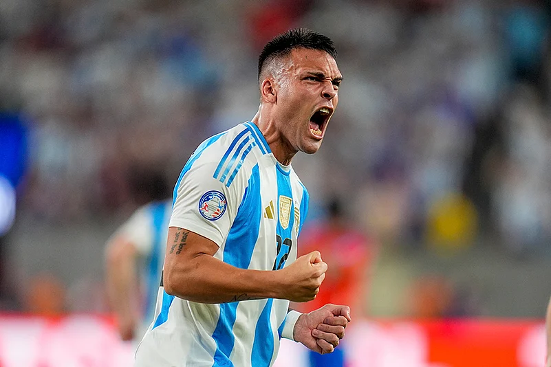 2024 Copa America Soccer Chile vs Argentina Photos_4