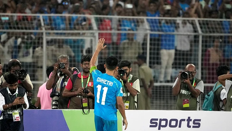 India's captain Sunil Chhetri acknowledges fans after his farewell match, a FIFA World Cup 2026 Qualifier football match between India and Kuwait, at the Vivekananda Yuba Bharati Krirangan (Salt Lake Stadium), in Kolkata. - PTI Photo/Swapan Mahapatra