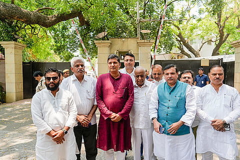 AAP leaders meets Delhi LG over water crisis