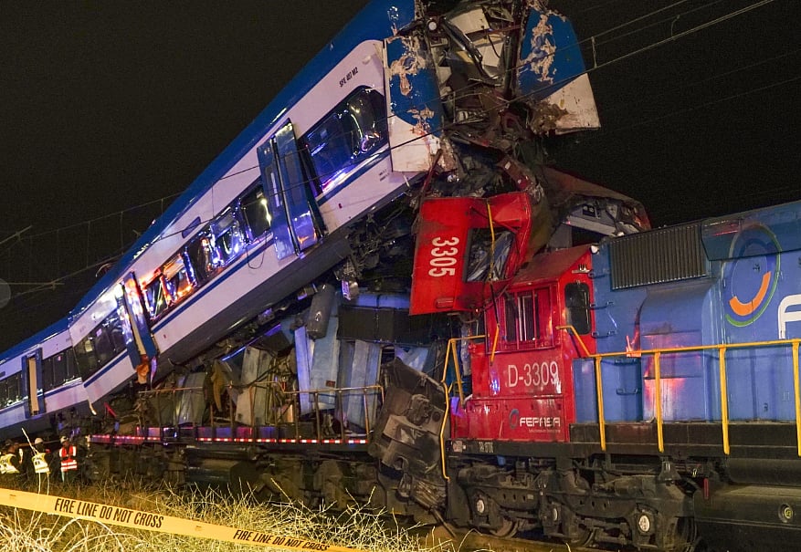 AP : Train Collision In Chile Kills At Least 2 People And Injures Several Others |