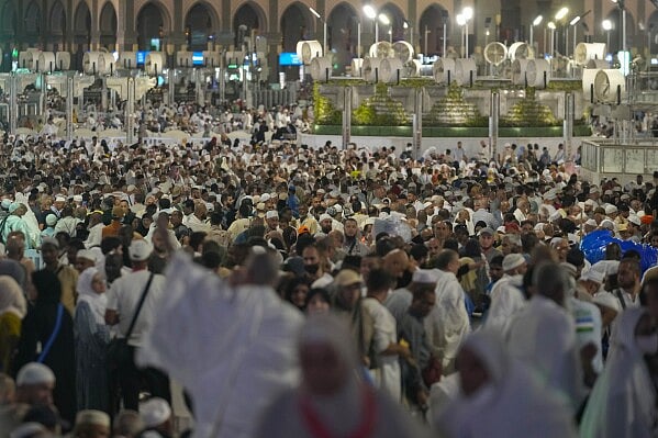 AP : Hajj pilgrims in Mecca |