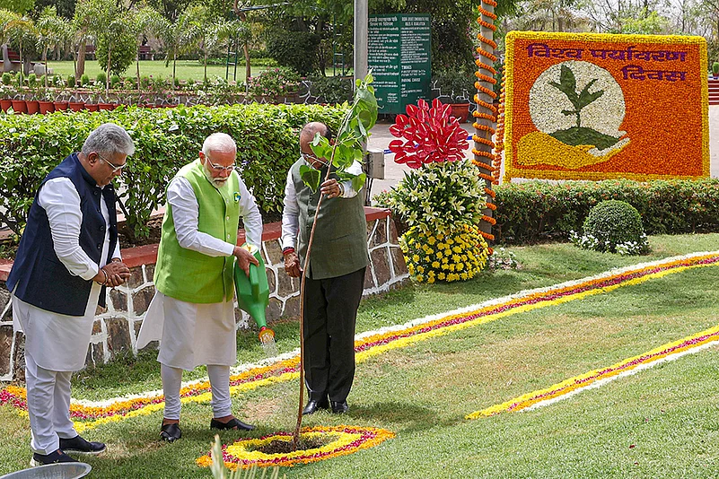 Wold Environment Day Narendra Modi plants a tree