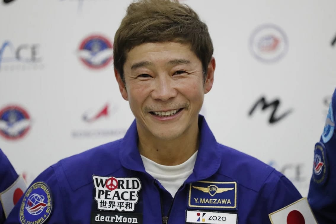 AP : Japanese billionaire Yusaku Maezawa
