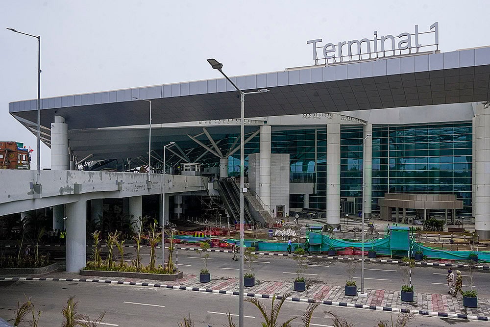 | Photo: PTI/Kamal Singh : Canopy collapses at Delhi airport's Terminal-1
