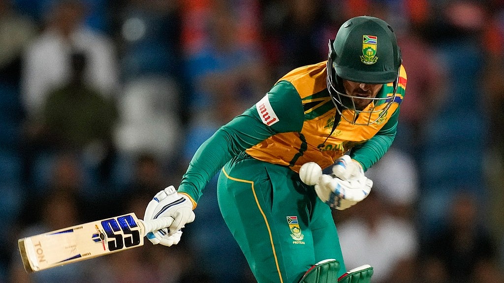 Photo: AP/Ricardo Mazalan : Quinton de Kock struck in the midriff during the Afghanistan vs South Africa, T20 World Cup 2024 semi-final match in Trinidad on Thursday (June 27).
