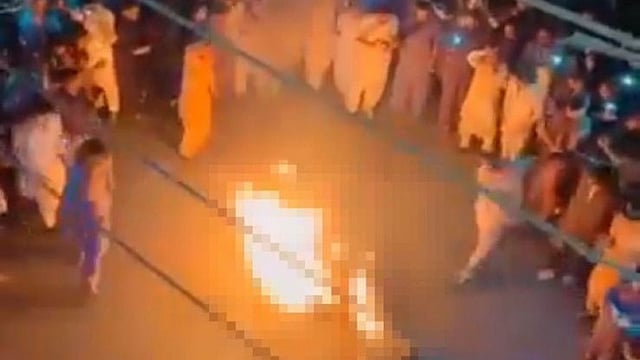 Pakistan: Man Burnt Alive By Mob Over Alleged Blasphemy In Swat District