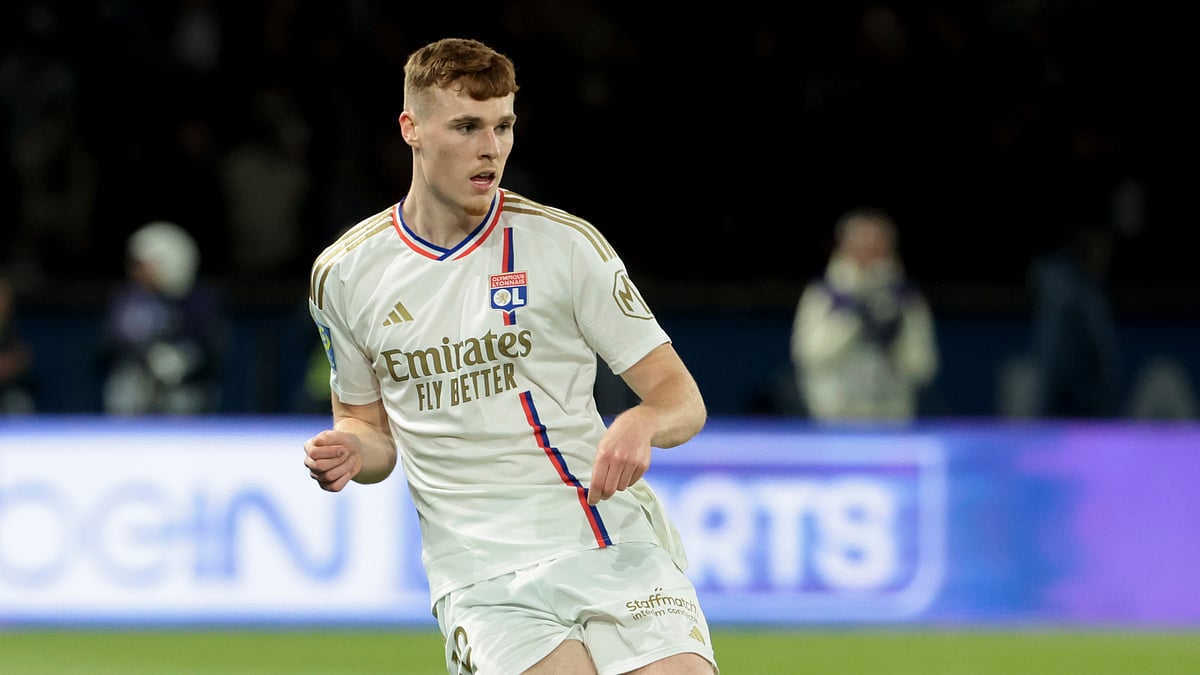 Jake O'Brien has completed a move to Everton from Lyon