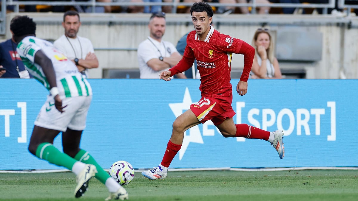 Jones limped off against Betis