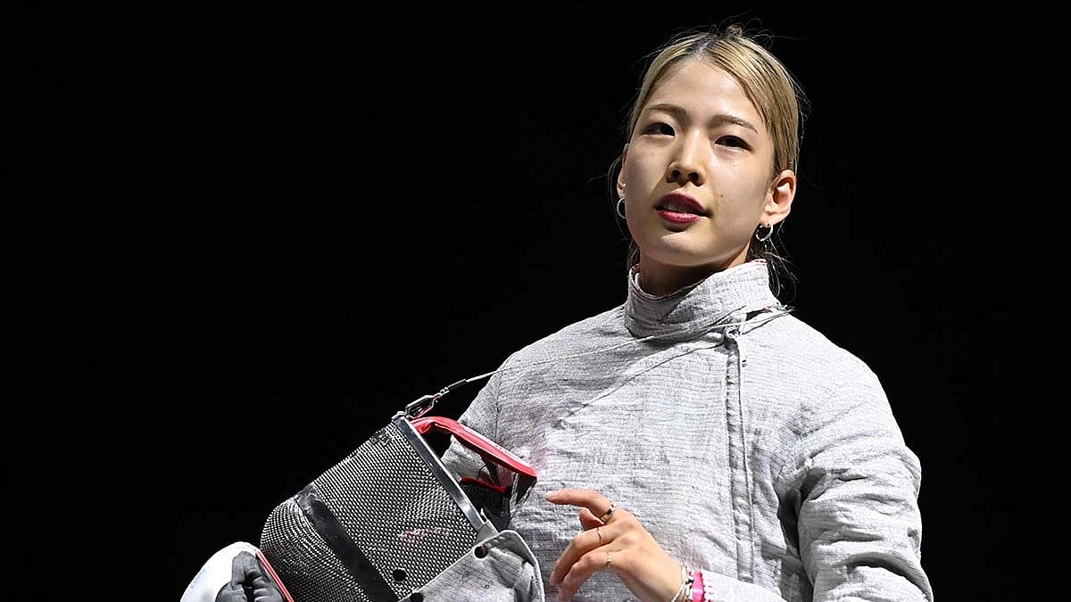 X/ @FIE_fencing : Misaki Emura, 25-year-old reigning two-time women's individual sabre world champion, will be the flag bearer for the Japanese delegation at the Paris Olympic Games 2024 opening ceremony.