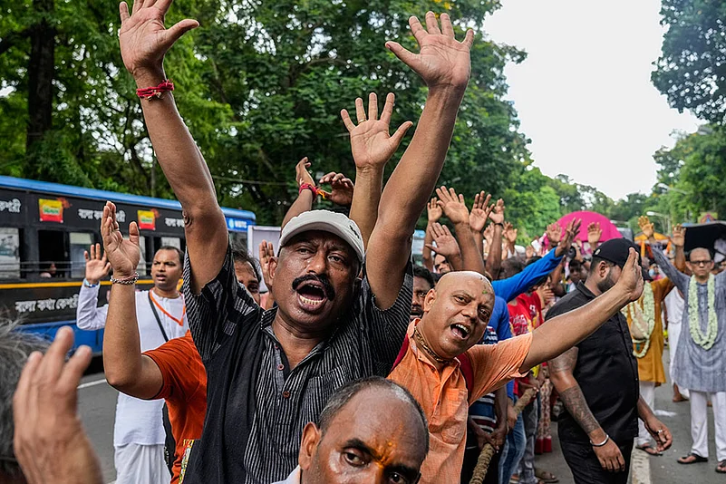 Devotees during Ulta Rath Yatra in Kolkata