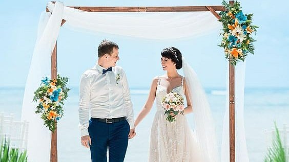 As India’s Mega Wedding Captivates The World, New Study Reveals Heavy Costs of American Weddings 