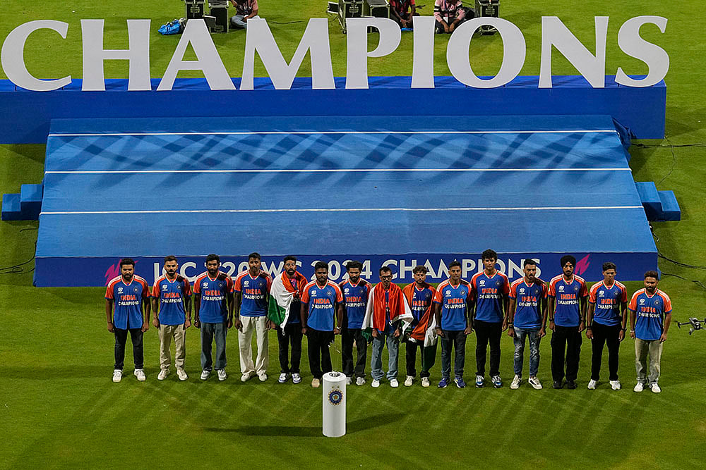 | Photo: AP/Rafiq Maqbool : Team India's Wankhede Stadium Ceremony