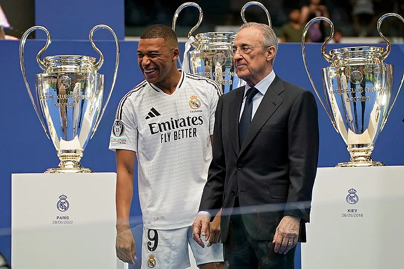 Kylian Mbappe Joins Real Madrid FC Photo gallery_2