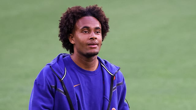 Manchester United New Boy Zirkzee Says Having Van Nistelrooy As Coach Is 'Special' 