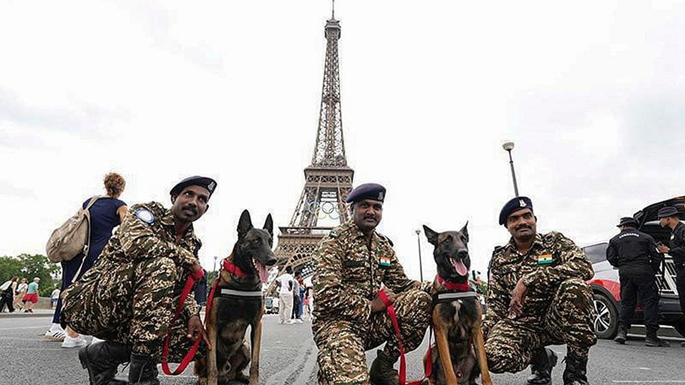 photo: PTI : CRPF dogs Vast and Denby