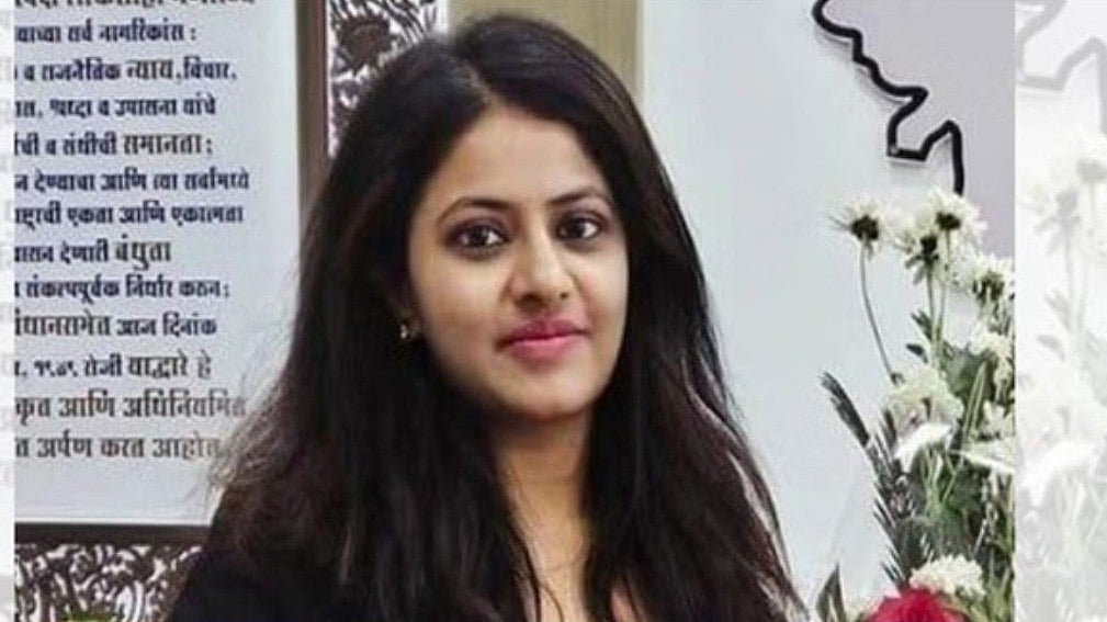 Trainee IAS Officer Puja Khedkar | - X/@sathyashrii