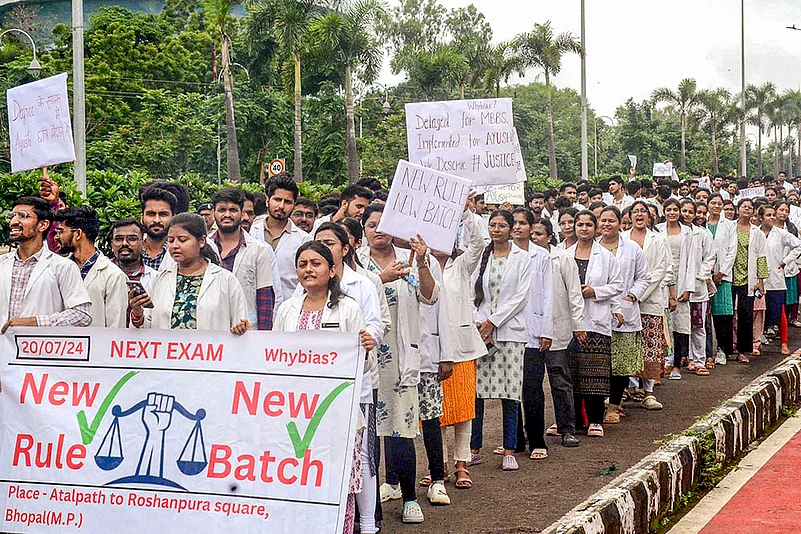 AYUSH students protest against National Exit Test in Bhopal