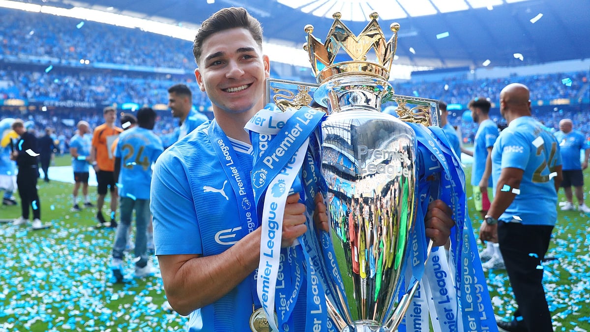 Julian Alvarez, Manchester City, Football