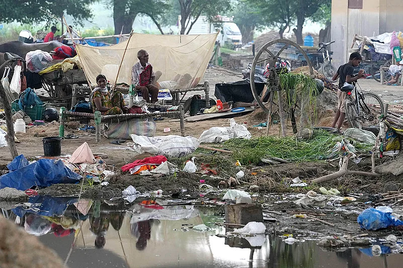 Drive to remove encroachments, in New Delhi