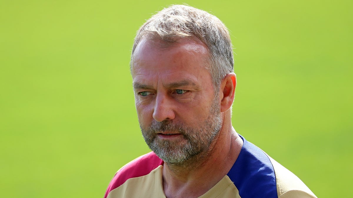 Hansi Flick overseeing pre-season training at Barcelona