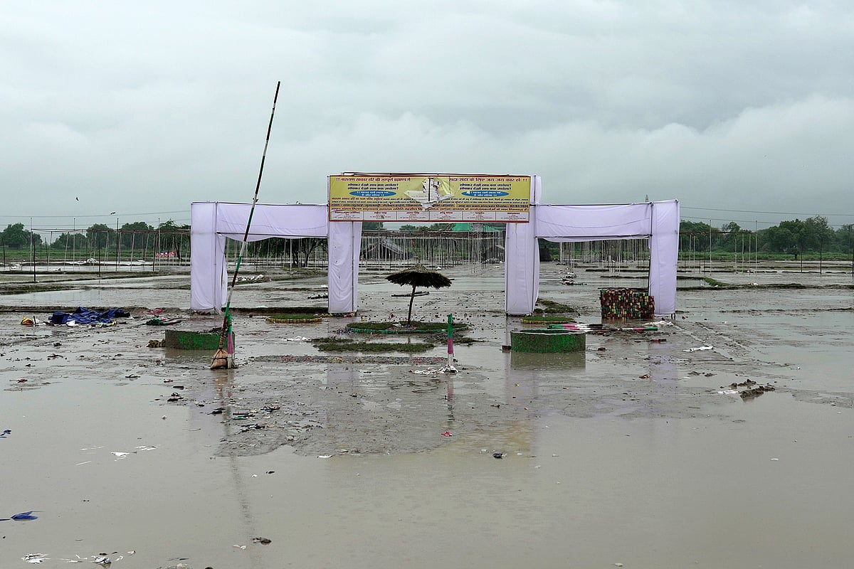 Mayank Makhija/Outlook : A general view of the venue of a stampede a day after it occurred at a Satsang, or religious event, in Hathras, Uttar Pradesh on July 03, 2024