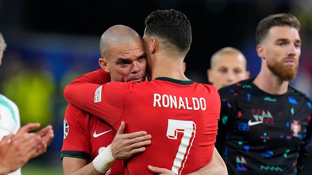 euro 2024, portugal vs france, ronaldo consoles pepe, ap photo
