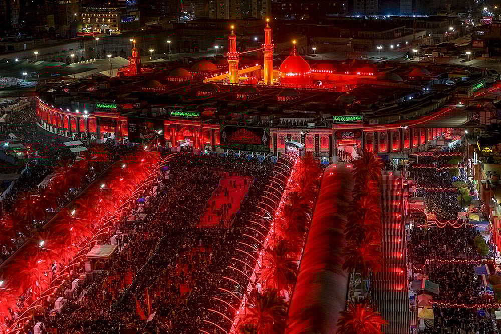 Photo: AP/Anmar Khalil : Iraq Ashoura