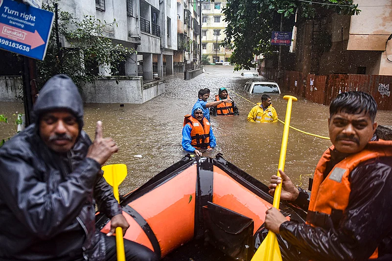 Floods after monsoon Rain in Pune_3