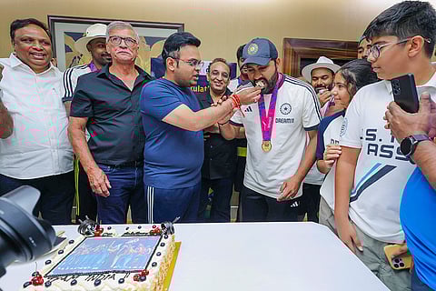 T20 World Champions Ind team arrives in Delhi