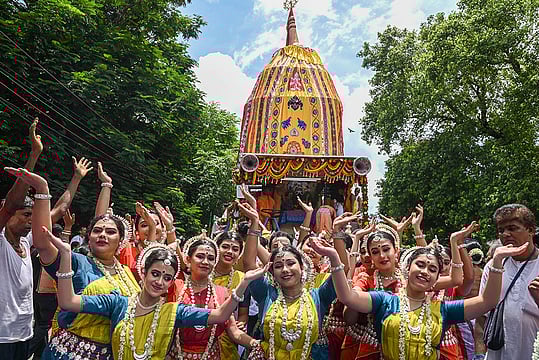 Bengal: Dance, Exhibitions & Flowers At Ulta Rath Yatra In Kolkata
