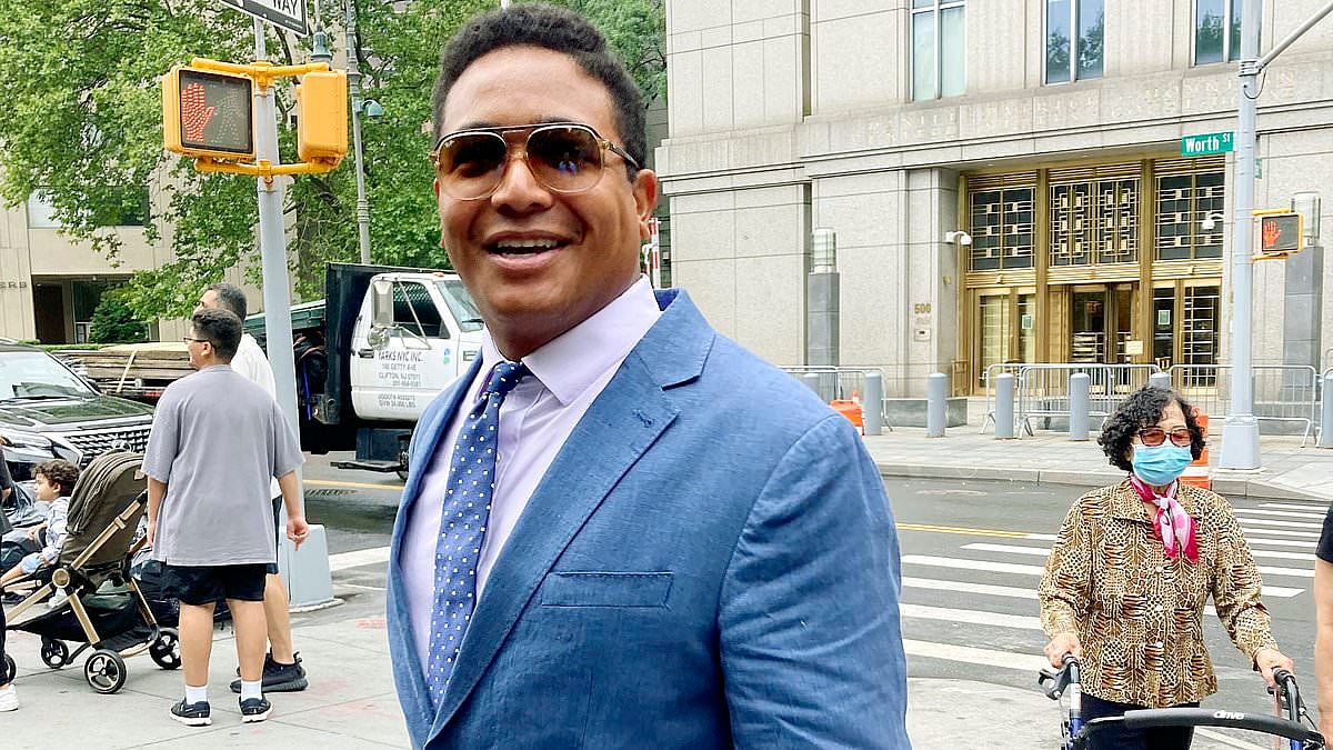 X : He also fraudulently obtained over $565,000 in PPP loans using fake documents. 