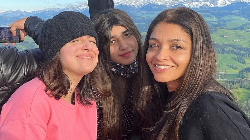 Divya Khossla, Tishaa Kumar and Tanya Singh