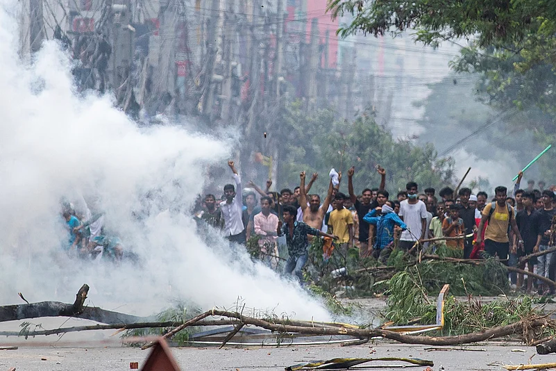 bangladesh protests unrest students supreme court jobs quota