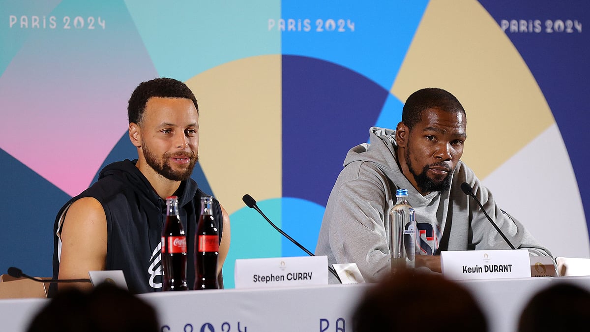 Stephen Curry, Kevin Durant at  press conference