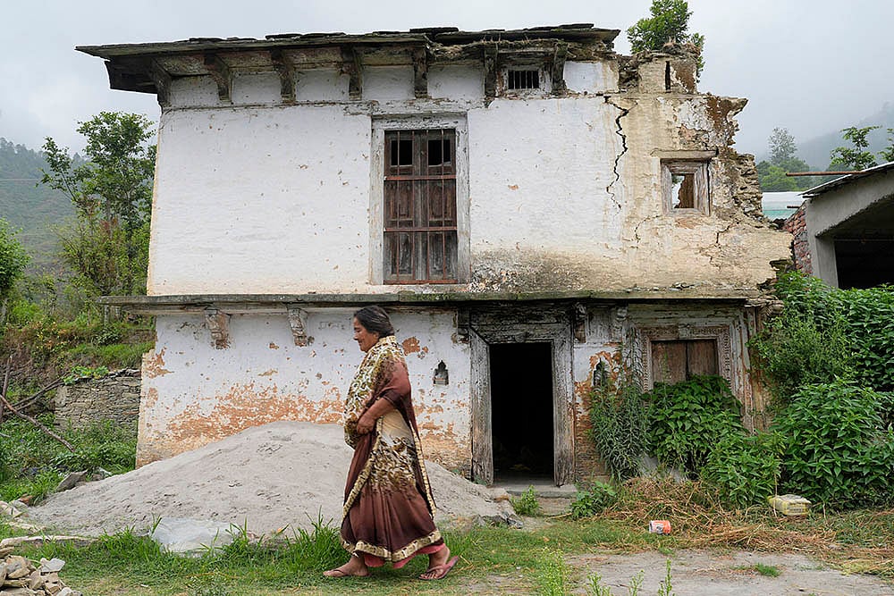 Abandoned house in Pauri