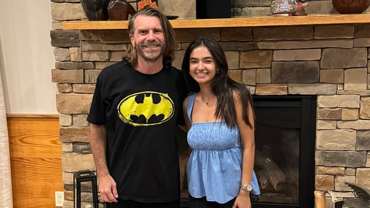 Anushka Sen collaborates with Ken Lewis 