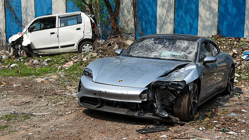 Pune Porsche car acciden