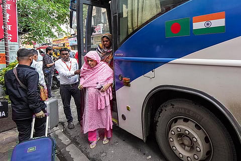 Bangladeshi nationals arrive in Kolkata